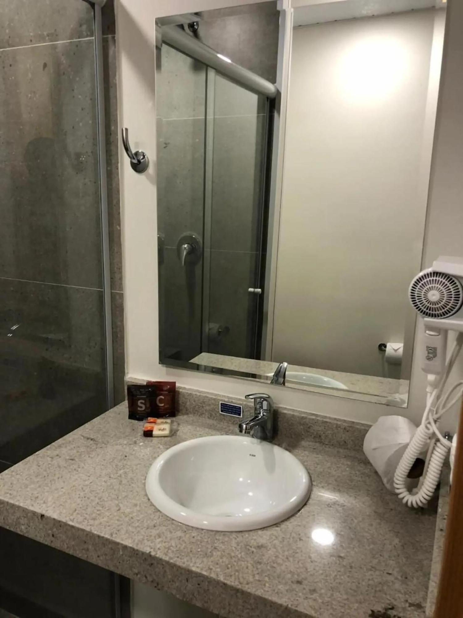Graal Inn Mairiporã Exteriör bild